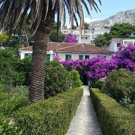 Maison d'hôtes Aurora Beachfront Luxury Rooms&suites Brela
