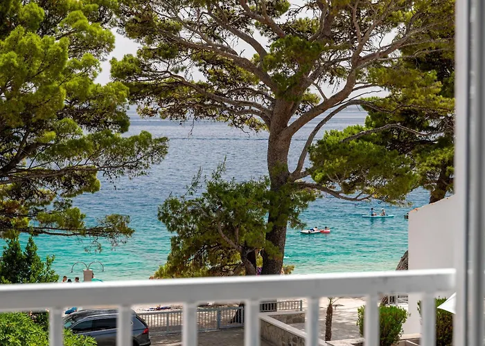 Aurora Beachfront Luxury Rooms&suites بيت ضيافة