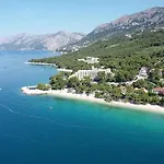Aurora Beachfront Luxury Rooms&suites בית הארחה