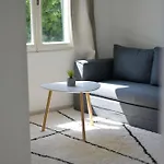 Aurora Beachfront Luxury Rooms&suites ברלה