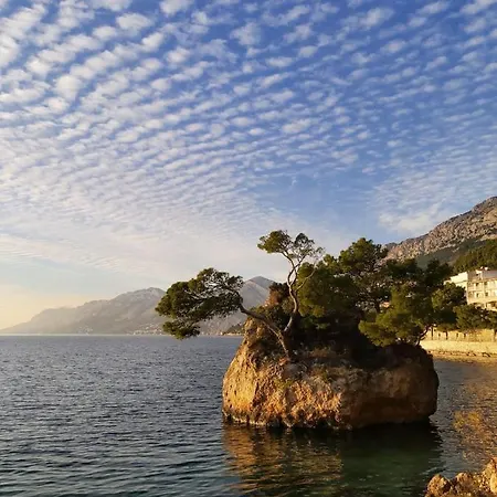 Pensionat Aurora Beachfront Luxury Rooms&suites Brela