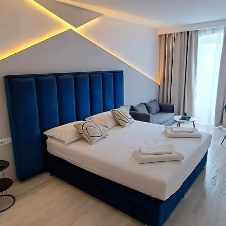 بيت ضيافة Aurora Beachfront Luxury Rooms&suites بريلا