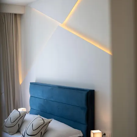 Aurora Beachfront Luxury Rooms&suites بيت ضيافة 4*