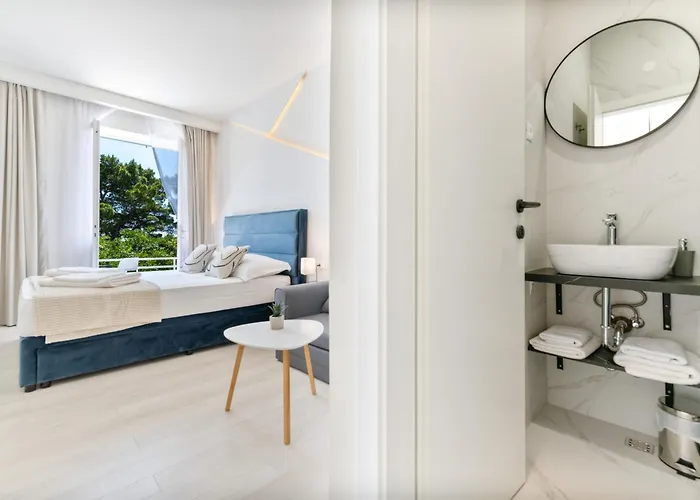 Aurora Beachfront Luxury Rooms&suites Pensjonat 4*