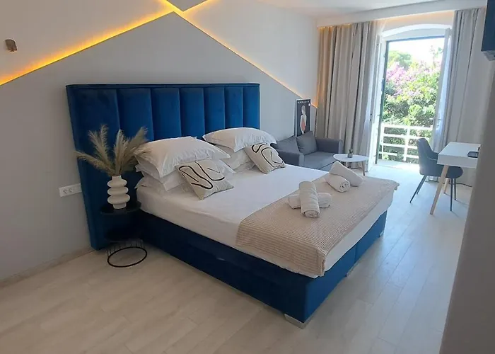 Aurora Beachfront Luxury Rooms&suites Pensjonat Brela