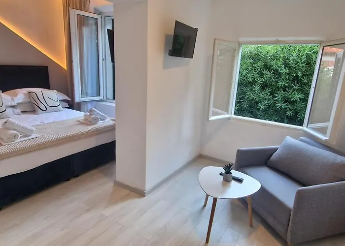 Pensjonat Aurora Beachfront Luxury Rooms&suites
