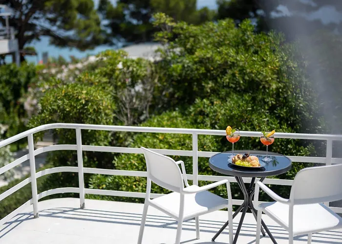 Aurora Beachfront Luxury Rooms&suites 4* Brela