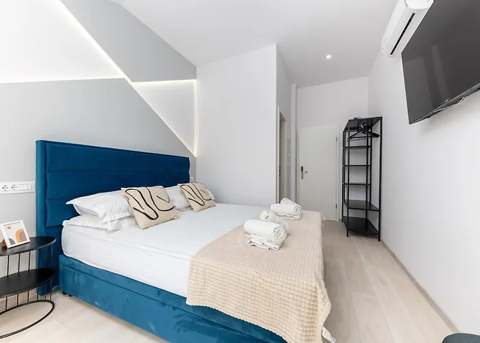 Aurora Beachfront Luxury Rooms&suites 4*
